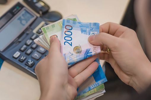 Количество должников за ЖКУ в Алексеевском сократилось по итогам месяца