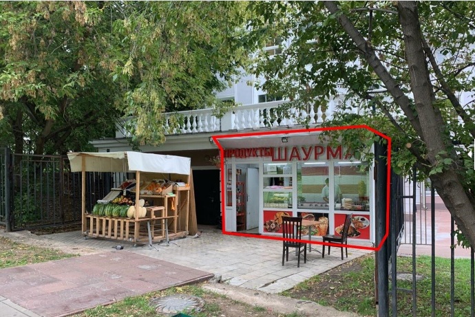 На Ярославской демонтировали незаконную пристройку к торговому центру